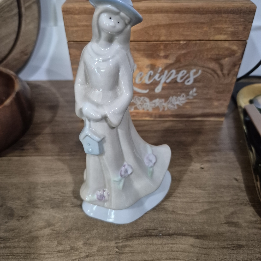 Greenbrier International Girl Carrying Bird House Figurine Home Decor, 6.75”